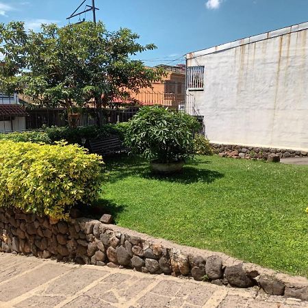 Hotel Casa Tago Alajuela ภายนอก รูปภาพ